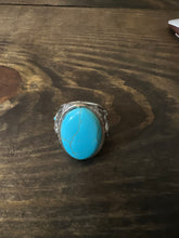 Load image into Gallery viewer, Large turquoise stud stretch ring
