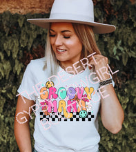 Load image into Gallery viewer, Groovy MAMA Tee
