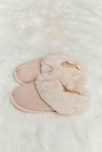 Load image into Gallery viewer, Melody Fluffy Indoor Slippers
