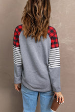 Load image into Gallery viewer, Mixed Print Graphic Raglan Sleeve Top
