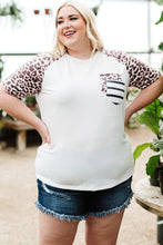 Load image into Gallery viewer, Plus Size Mixed Print Contrast Tee Shirt
