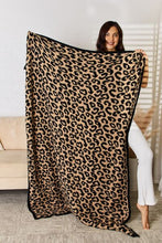 Load image into Gallery viewer, Cuddley Leopard Decorative Throw Blanket
