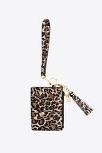 Load image into Gallery viewer, Leopard Tassel Keychain with Wallet
